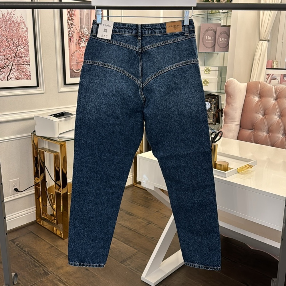 NWT HIGH RISE JEANS SIZE 8 - Picture 14 of 17